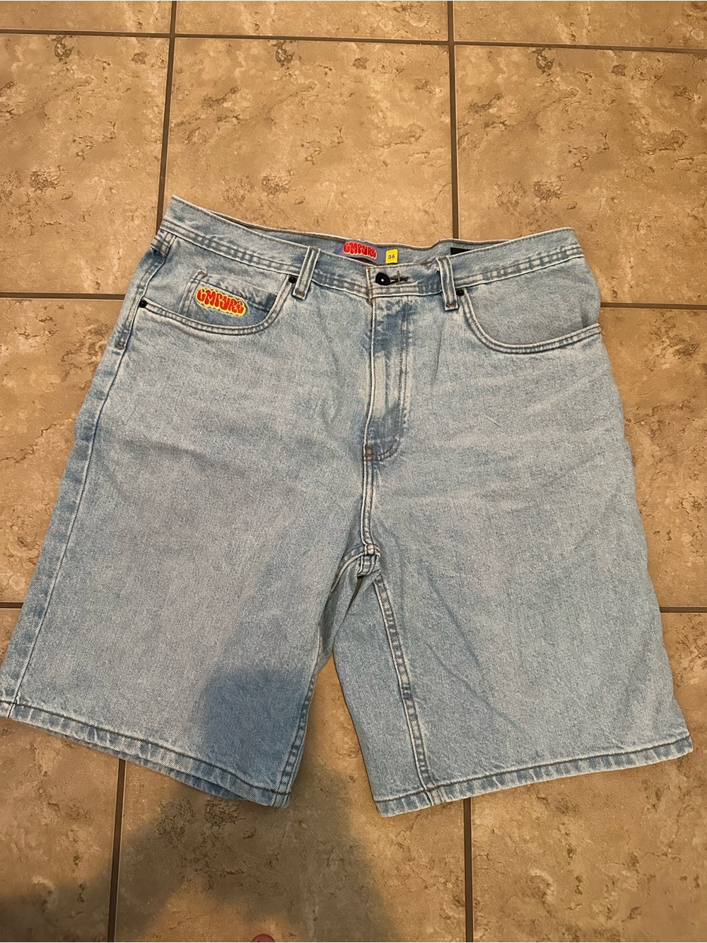 LIGHT DENIM EMPYRE SHORTS